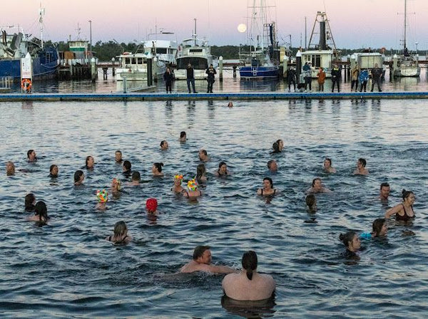 Experience the Lakes Entrance Dip This 2025 Winter Solstice